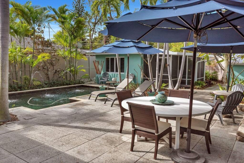 לייק וורת' Charming Studio W Pool One Mile To Beach Pets Welcome מראה חיצוני תמונה